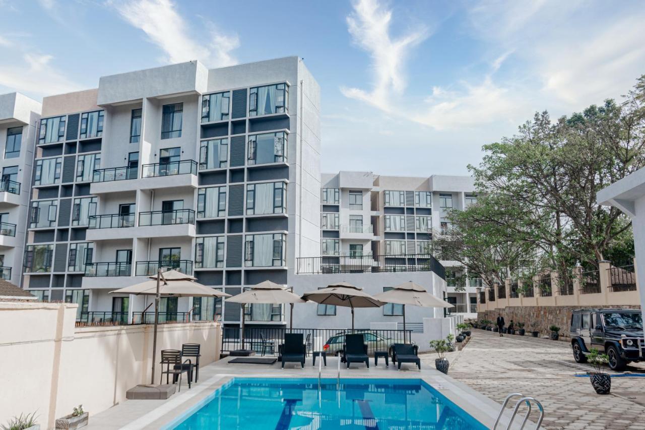 Elizabeth Golf Apartment By Link คิกาลี ภายนอก รูปภาพ