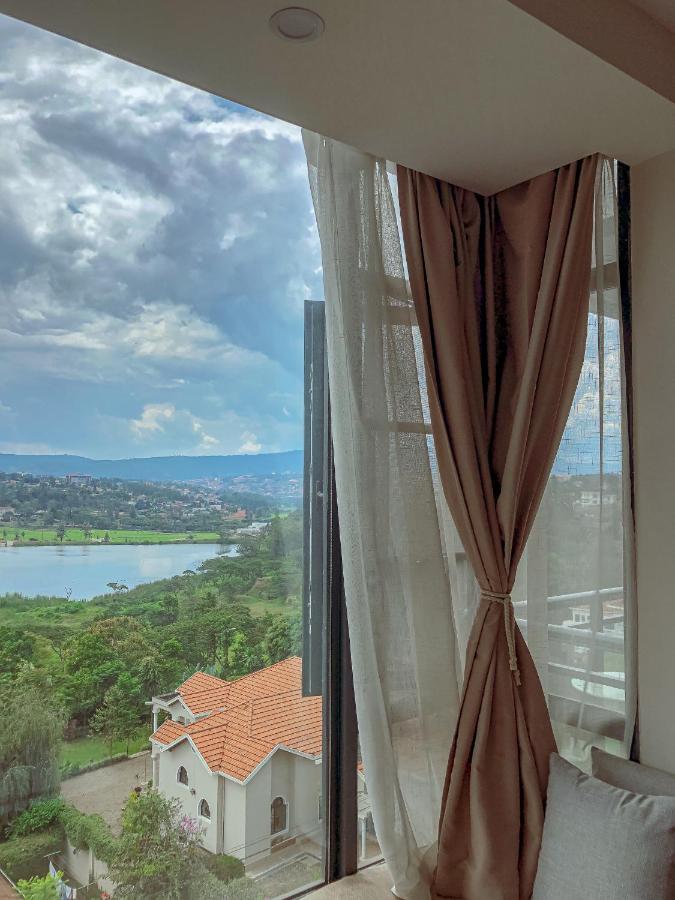 Elizabeth Golf Apartment By Link คิกาลี ภายนอก รูปภาพ