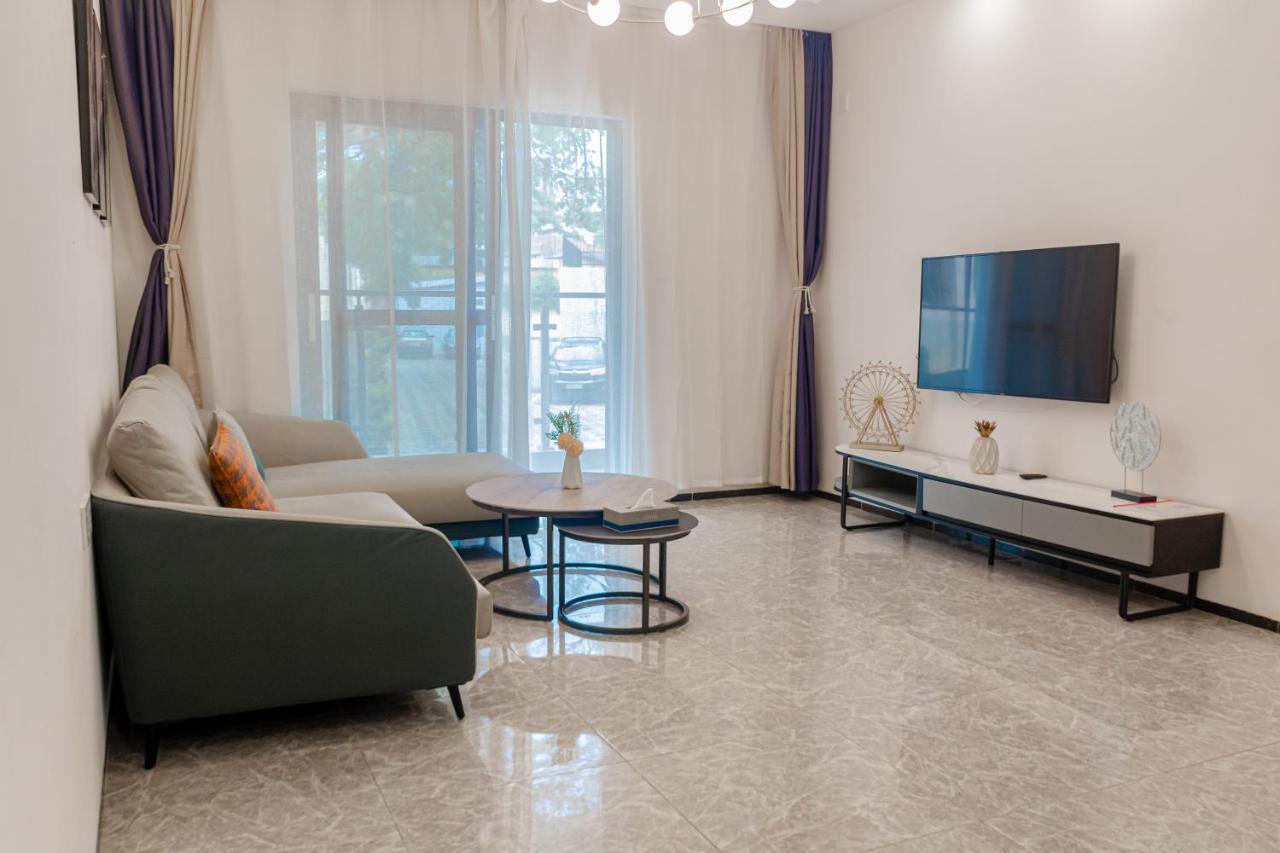 Elizabeth Golf Apartment By Link คิกาลี ภายนอก รูปภาพ