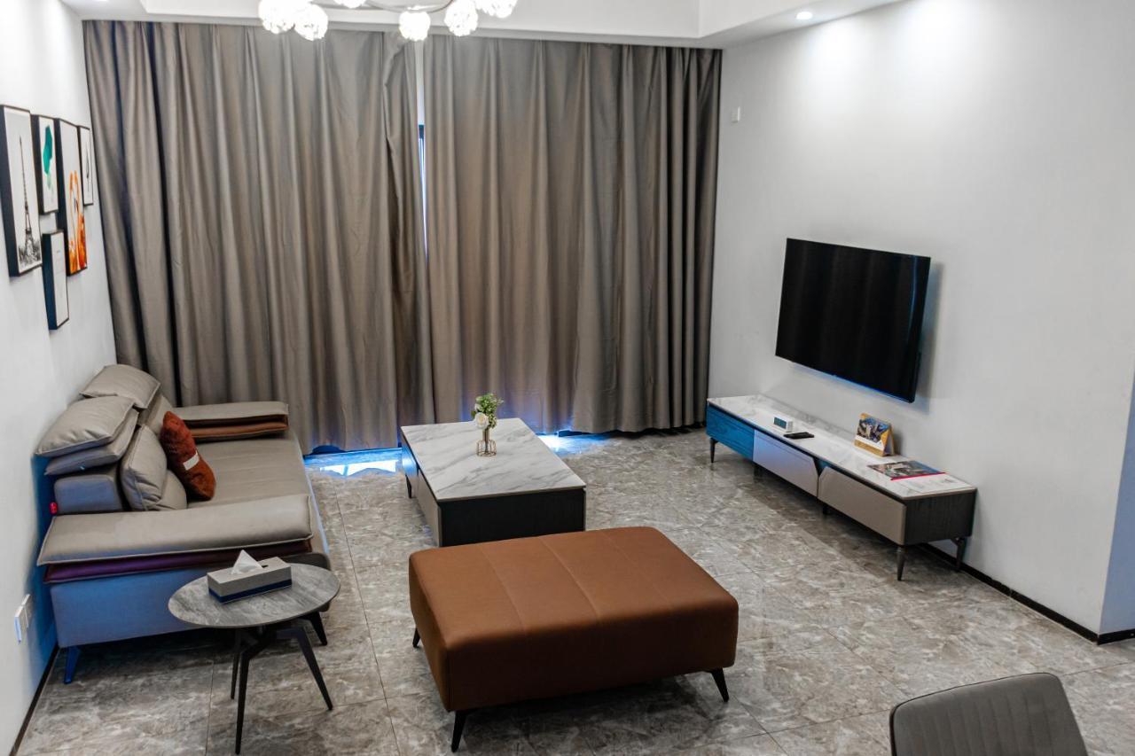 Elizabeth Golf Apartment By Link คิกาลี ภายนอก รูปภาพ